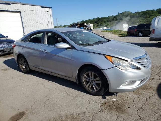 5NPEB4AC2DH787557 - 2013 HYUNDAI SONATA GLS SILVER photo 4