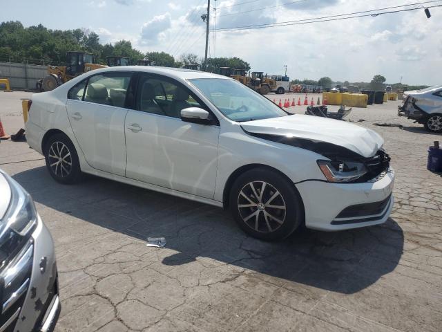 3VWDB7AJ3JM254132 - 2018 VOLKSWAGEN JETTA SE 白色 照片 4