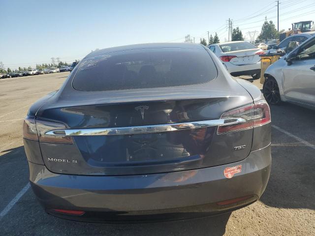 5YJSA1E21JF247083 - 2018 TESLA MODEL S Մոխրագույն լուսանկար 6
