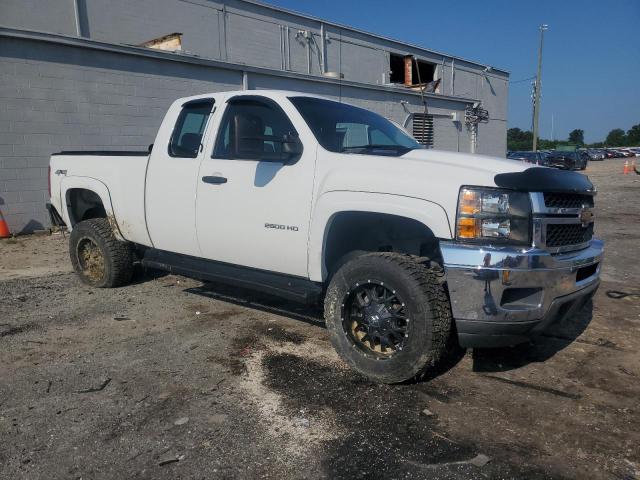 1GC2KVCGXCZ323948 - 2012 CHEVROLET SILVERADO K2500 HEAVY DUTY WHITE photo 4