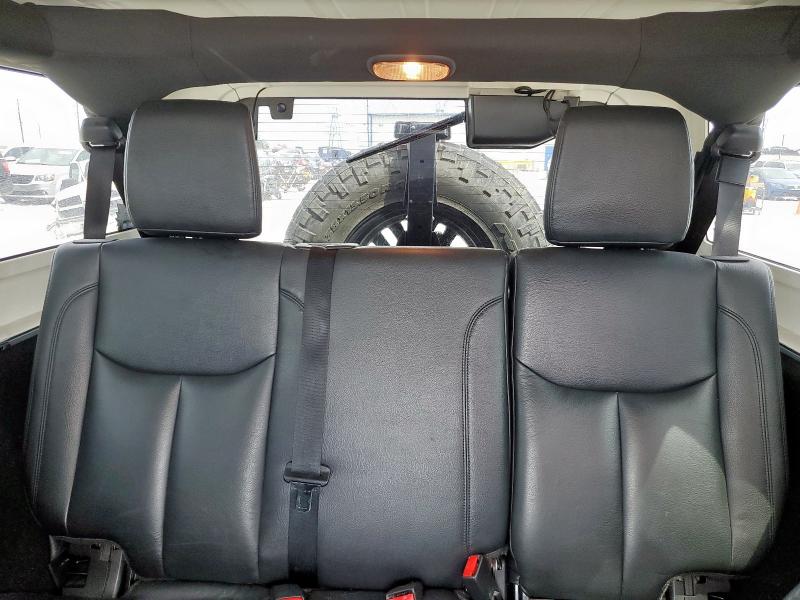 1C4HJWEG1GL162043 - 2016 JEEP WRANGLER U SAHARA SILVER photo 10