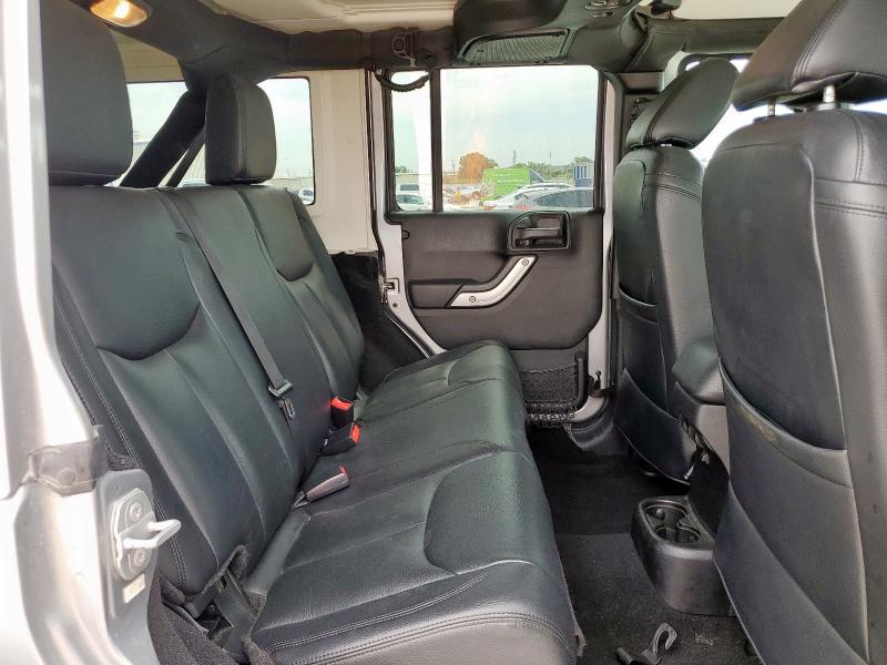 1C4HJWEG1GL162043 - 2016 JEEP WRANGLER U SAHARA SILVER photo 11