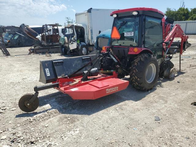 047SHT03050 - 2023 MAHINDRA AND MAHINDRA TRACTOR RED photo 4