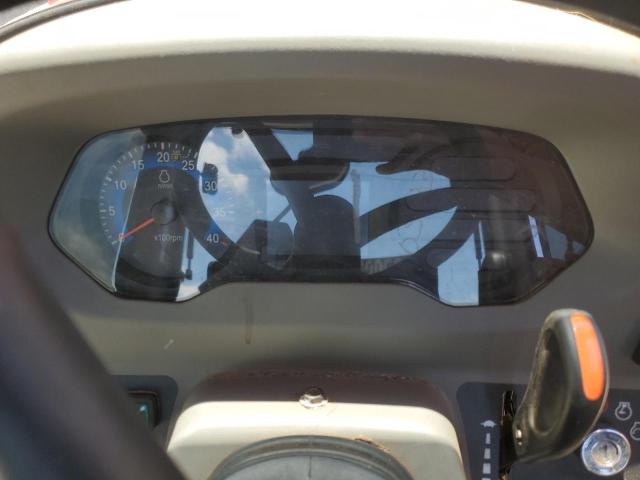 047SHT03050 - 2023 MAHINDRA AND MAHINDRA TRACTOR RED photo 8