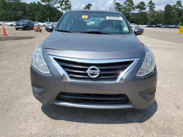 3N1CN7AP2KL840146 - 2019 NISSAN VERSA S 灰色 照片 5