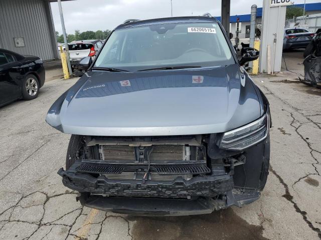 3VV2B7AX4NM019101 - 2022 VOLKSWAGEN TIGUAN SE 灰色 照片 5