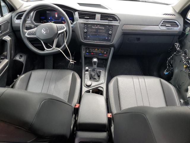 3VV2B7AX4NM019101 - 2022 VOLKSWAGEN TIGUAN SE 灰色 照片 8