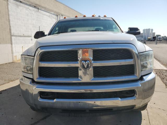 3C63RRGL1HG623066 - 2017 RAM 3500 ST 白色 照片 5