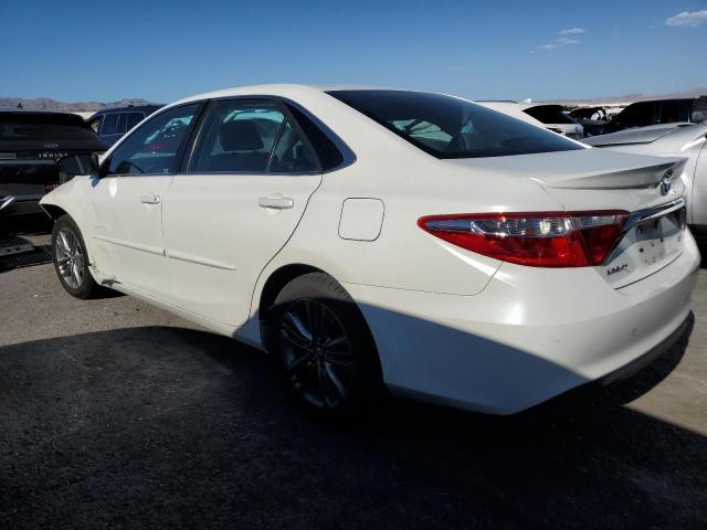 4T1BF1FK0HU272411 - 2017 TOYOTA CAMRY LE WHITE photo 2