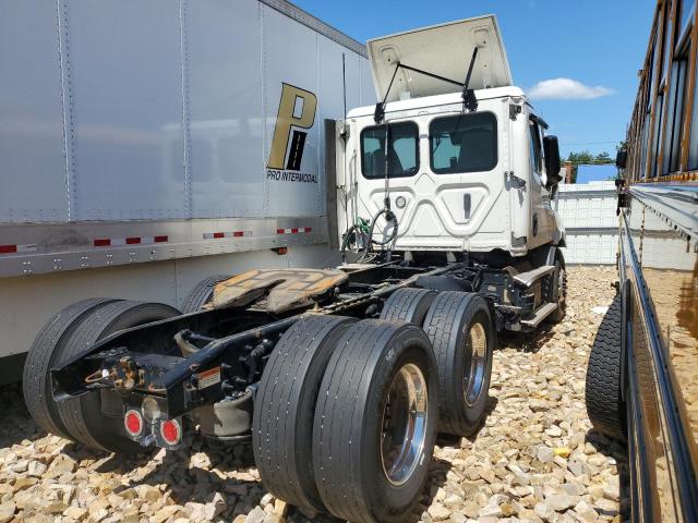 3AKJHTDVXNDNG3998 - 2022 FREIGHTLINER CASCADIA 1 WHITE photo 4