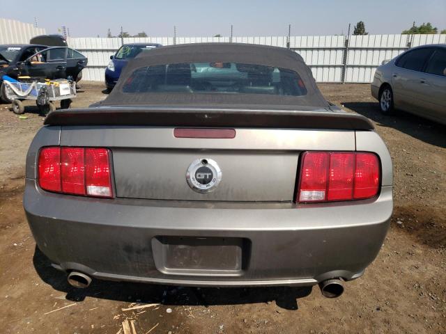 1ZVFT85H455252176 - 2005 FORD MUSTANG GT GRAY photo 6