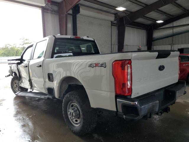 1FT8W2BT7PED66555 - 2023 FORD F250 SUPER DUTY WHITE photo 2