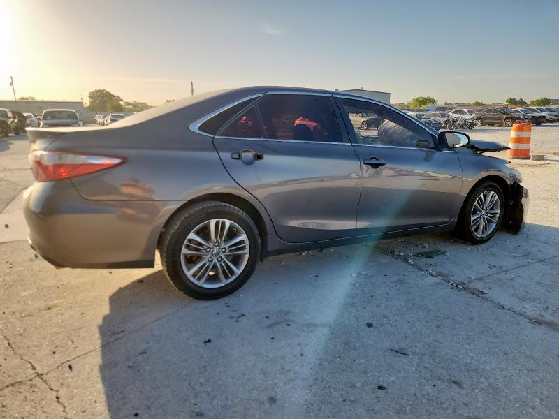 4T1BF1FK3HU684631 - 2017 TOYOTA CAMRY LE GRAY photo 3