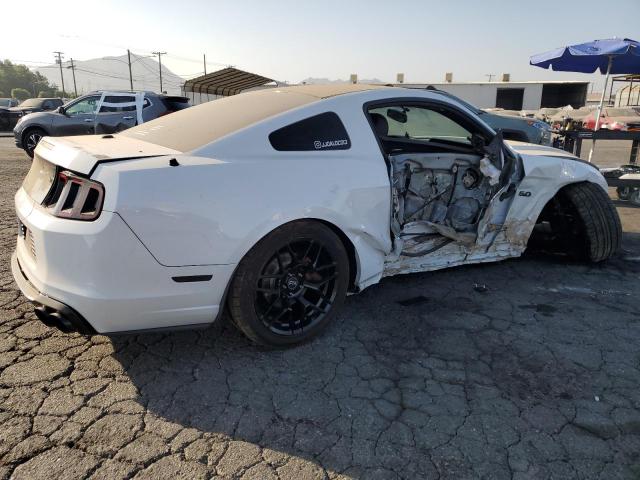 1ZVBP8CF1E5288833 - 2014 FORD MUSTANG GT WHITE photo 3