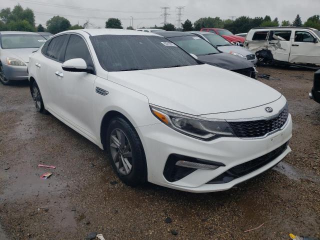 5XXGT4L38LG380758 - 2020 KIA OPTIMA LX WHITE photo 4