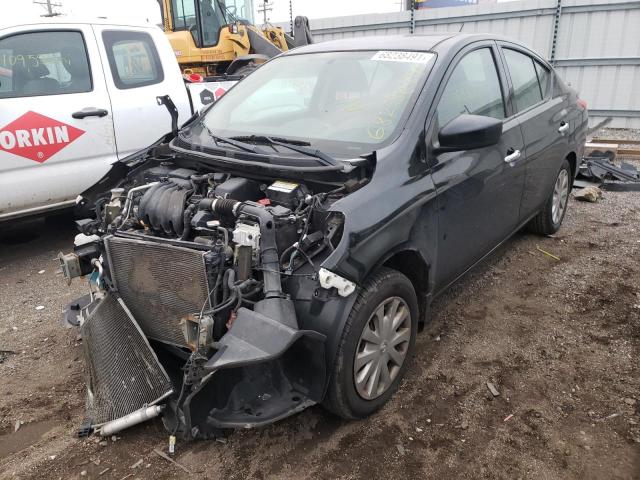 3N1CN7AP6JL866974 - 2018 NISSAN VERSA S BLACK photo 2