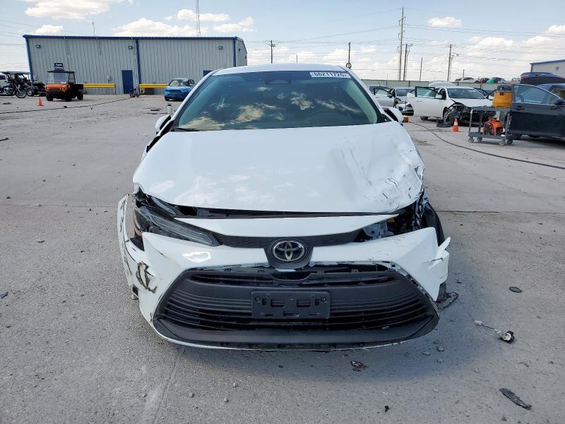 5YFB4MDE7RP111299 - 2024 TOYOTA COROLLA LE თეთრი ფოტო 5
