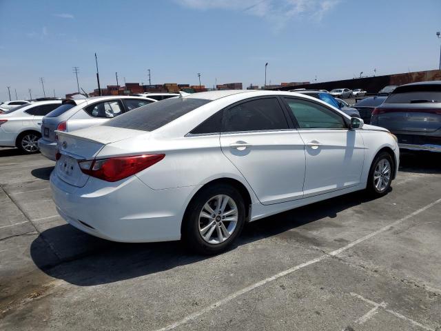 5NPEB4AC9DH653953 - 2013 HYUNDAI SONATA GLS WHITE photo 3