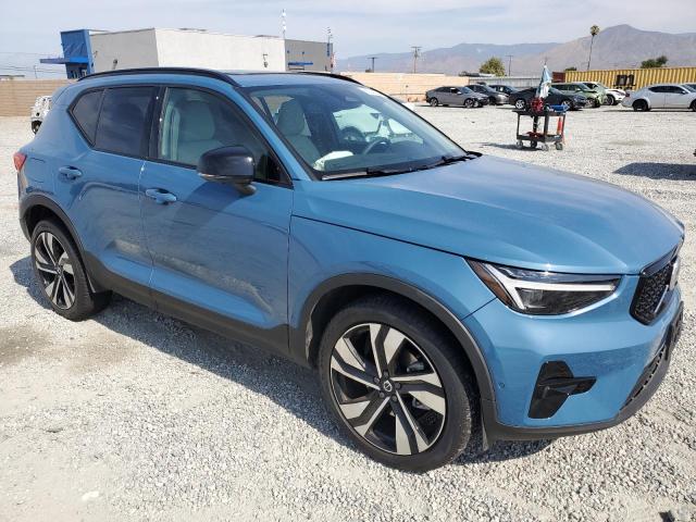 YV4L12UM7R2261109 - 2024 VOLVO XC40 ULTIMATE BLUE photo 4