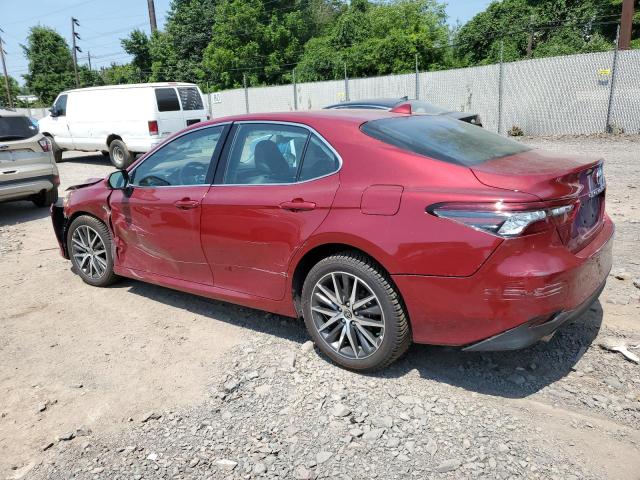 4T1F31AK0NU584631 - 2022 TOYOTA CAMRY XLE MAROON photo 2