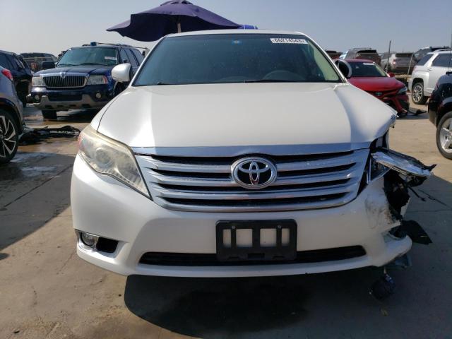 4T1BK3DB8CU450648 - 2012 TOYOTA AVALON BASE WHITE photo 5