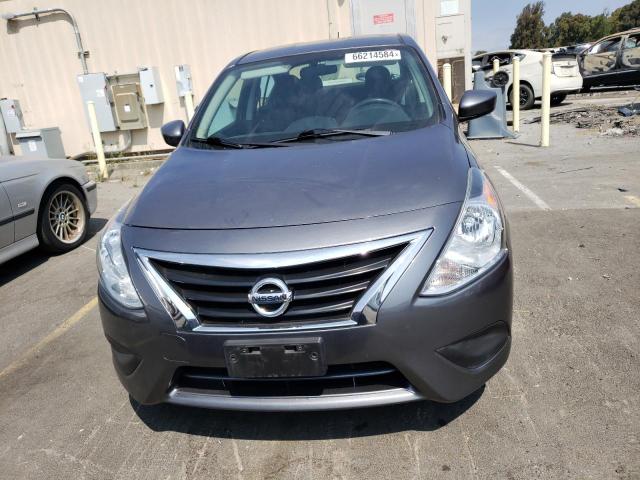 3N1CN7AP8GL843303 - 2016 NISSAN VERSA S GRAY photo 5