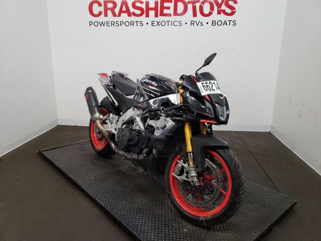 ZD4KGUA18KS000004 - 2019 APRILIA TUONO V4 1 SILVER photo 1