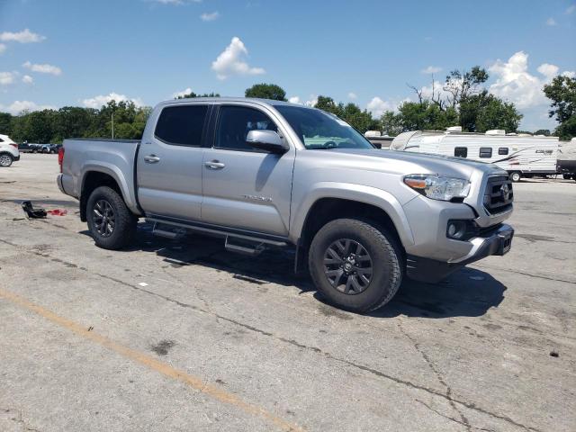 3TMCZ5AN4LM342806 - 2020 TOYOTA TACOMA DOUBLE CAB SILVER photo 4