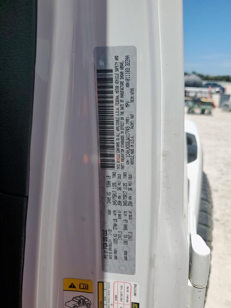 1C4HJXDG6JW117743 - 2018 JEEP WRANGLER U SPORT Biały zdjęcie 13