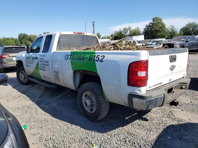 1GCHC49KX9E110110 - 2009 CHEVROLET SILVERADO C2500 HEAVY DUTY WHITE photo 2