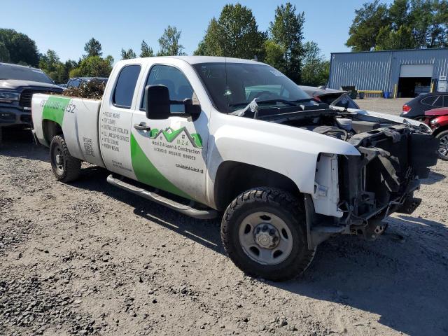 1GCHC49KX9E110110 - 2009 CHEVROLET SILVERADO C2500 HEAVY DUTY WHITE photo 4