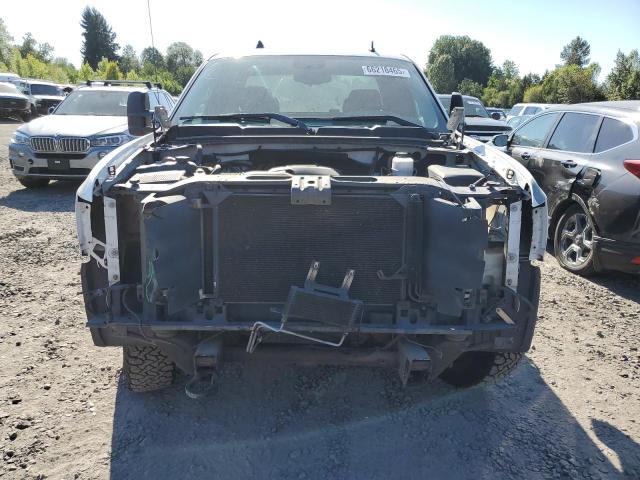 1GCHC49KX9E110110 - 2009 CHEVROLET SILVERADO C2500 HEAVY DUTY WHITE photo 5