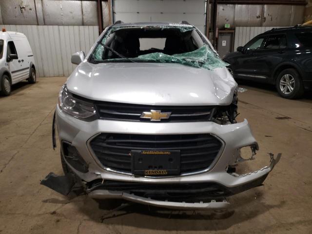 KL7CJPSB7KB958445 - 2019 CHEVROLET TRAX 1LT ვერცხლისფერი ფოტო 5