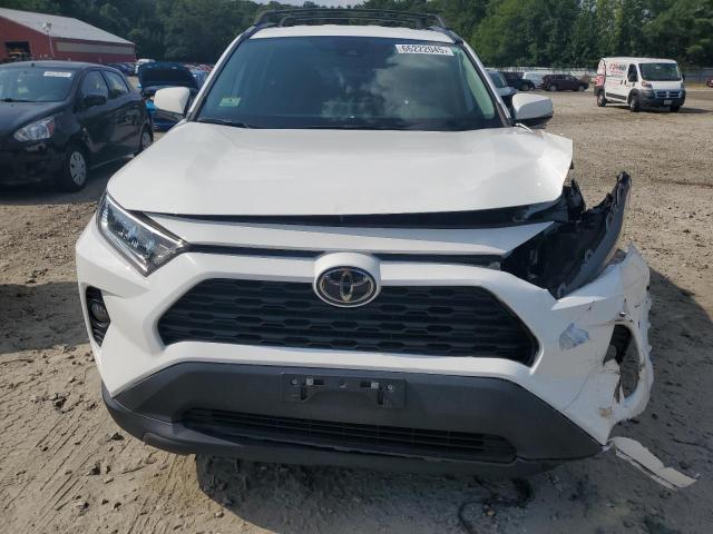 2T3P1RFV8MC245263 - 2021 TOYOTA RAV4 XLE WHITE photo 5