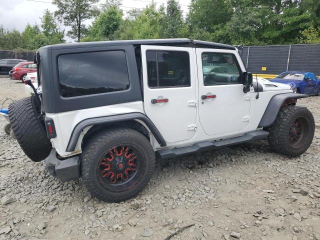 1C4HJWDG7FL556016 - 2015 JEEP WRANGLER U SPORT WHITE photo 3