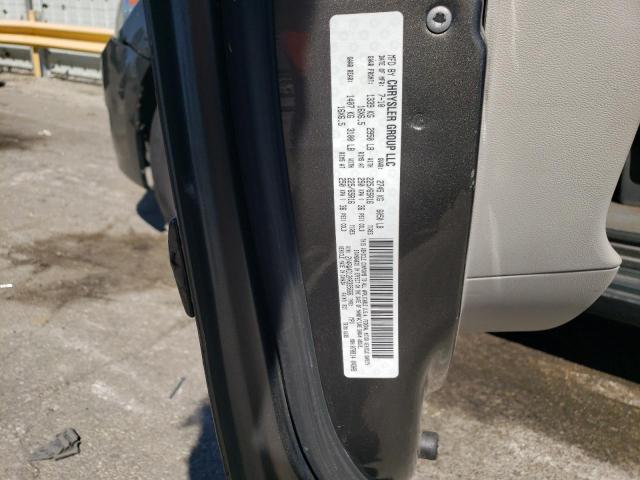 2V4RW4D12AR395666 - 2010 VOLKSWAGEN ROUTAN S SILVER photo 13