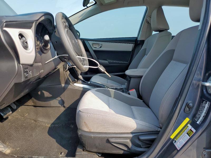 5YFBURHE5JP785611 - 2018 TOYOTA COROLLA L 灰色 照片 7