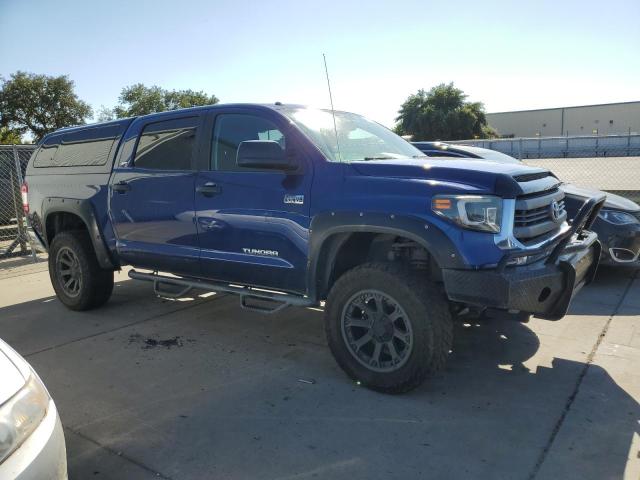 5TFDY5F19EX379067 - 2014 TOYOTA TUNDRA CREWMAX SR5 BLUE photo 4