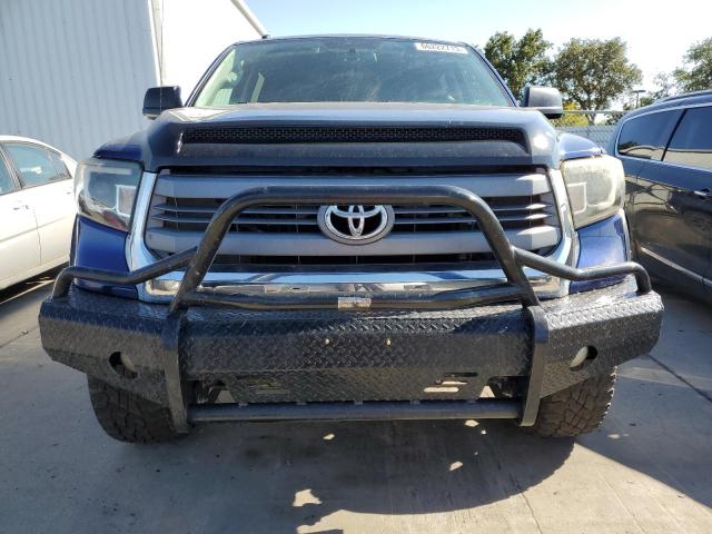 5TFDY5F19EX379067 - 2014 TOYOTA TUNDRA CREWMAX SR5 BLUE photo 5