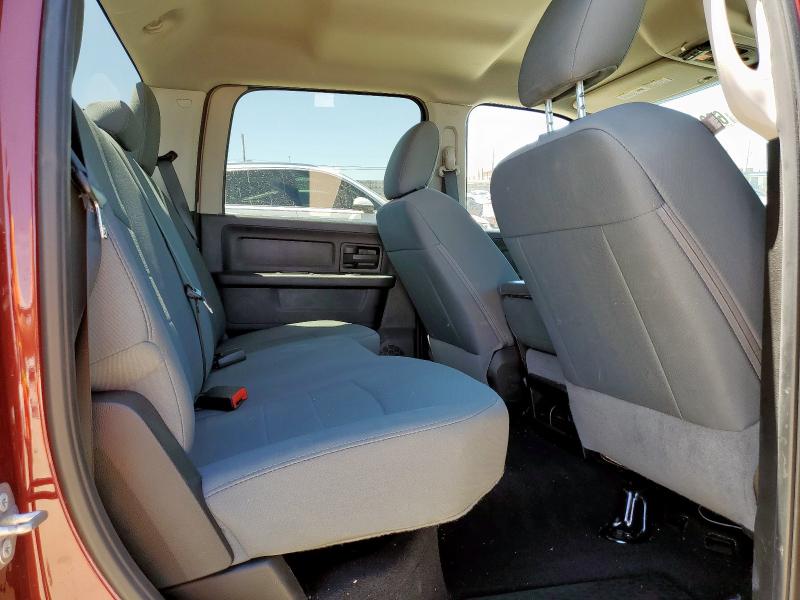 3C6RR6KTXJG269635 - 2018 RAM 1500 ST Kastanienbraun Foto 10