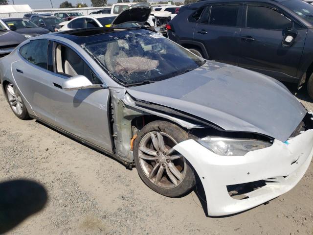 5YJSA1H18EFP56516 - 2014 TESLA MODEL S Արծաթագույն լուսանկար 4