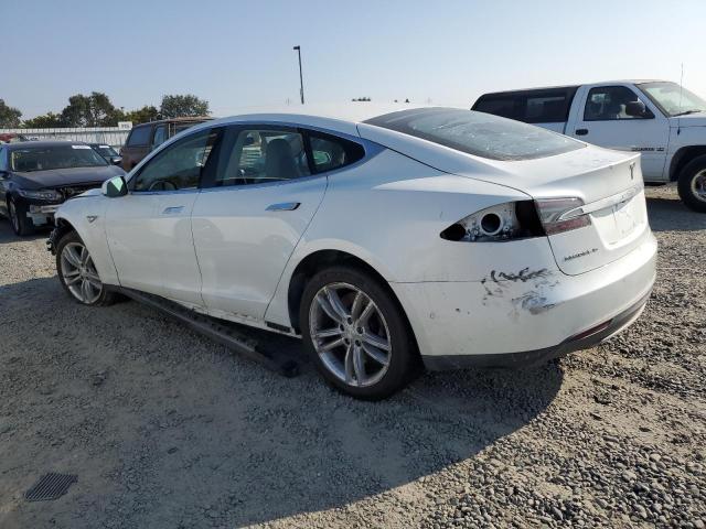 5YJSA1H1XFFP75781 - 2015 TESLA MODEL S 85 WHITE photo 2