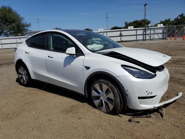 7SAYGDEE7NF560507 - 2022 TESLA MODEL Y WHITE photo 4