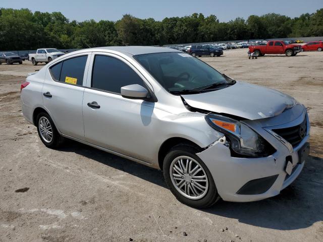 3N1CN7AP0HL905875 - 2017 NISSAN VERSA S SILVER photo 4