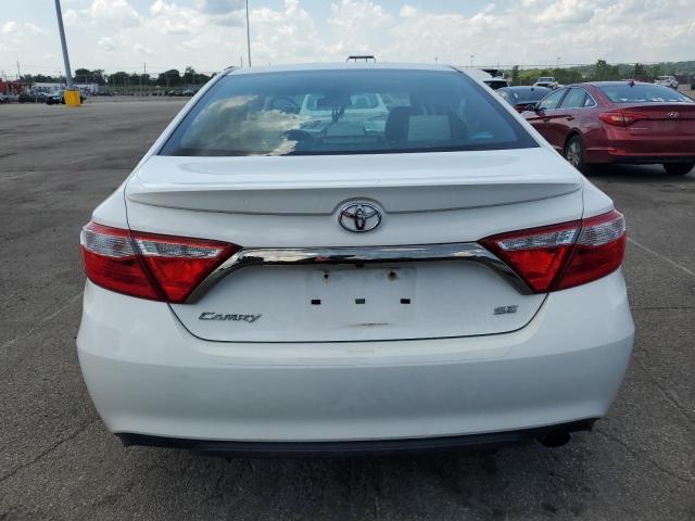 4T1BF1FK8HU774437 - 2017 TOYOTA CAMRY LE 白色 照片 6