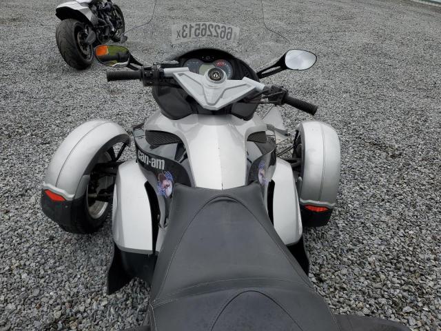 2BXJAWA168V001870 - 2008 CAN-AM SPYDER ROA RS SILVER photo 5