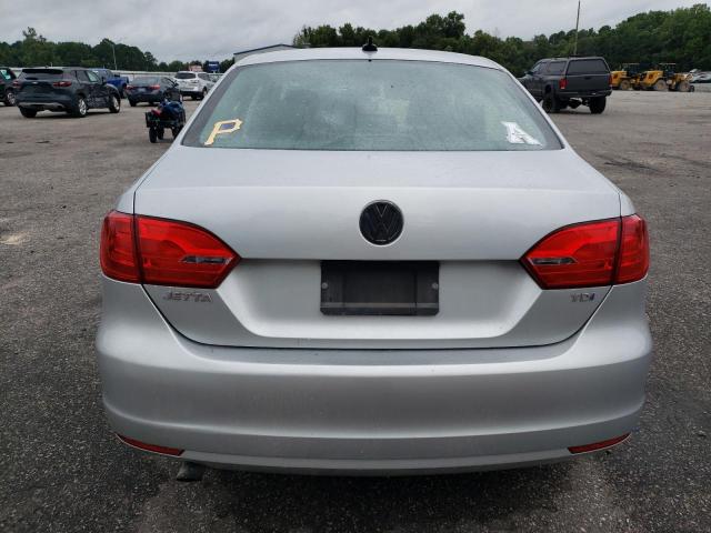 3VWLL7AJXEM414330 - 2014 VOLKSWAGEN JETTA TDI SILVER photo 6