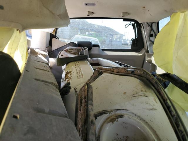 1FMCU03138KA71615 - 2008 FORD ESCAPE XLT WHITE photo 10