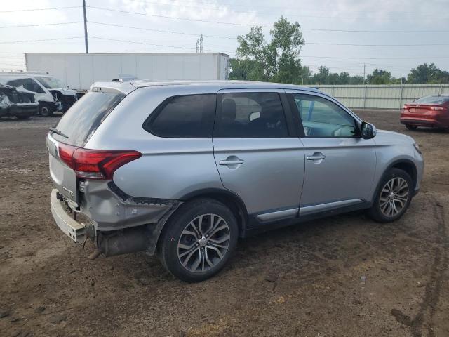 JA4AZ3A30JZ038498 - 2018 MITSUBISHI OUTLANDER SE ვერცხლისფერი ფოტო 3