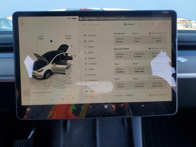 7SAYGDEEXRA268675 - 2024 TESLA MODEL Y WHITE photo 9